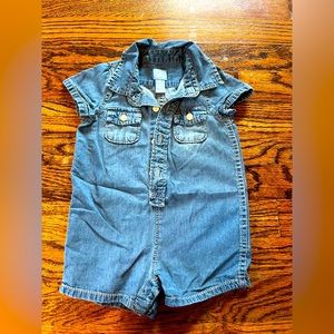 ADORABLE chambray kids’ onesie from Baby Gap Japan, size 3-6mo